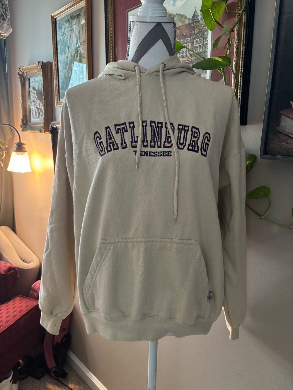 Vintage Inspired Gatlinburg Tennessee Hooded Sweatshirt
